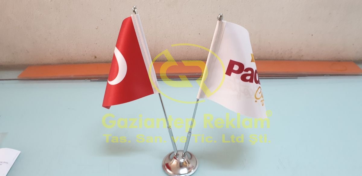  Çiftli Masa Bayrağı Krom