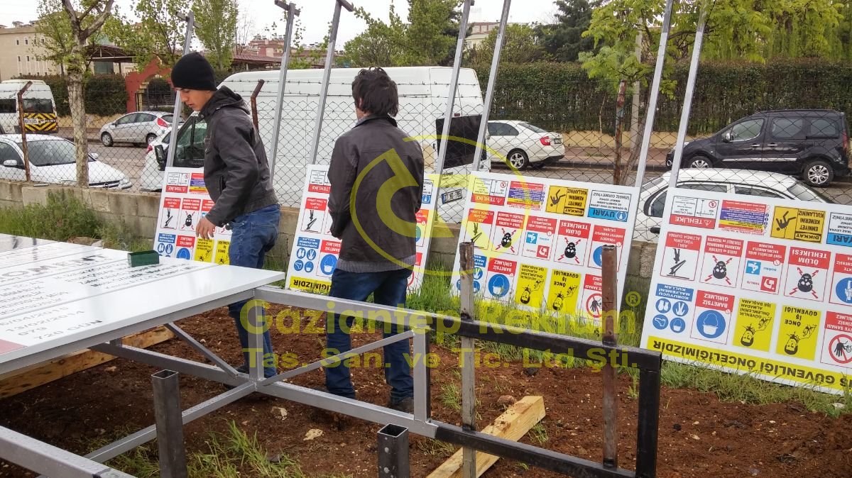 Dayanıklı Çelik Konstrüksiyon İş Güvenliği Panosu