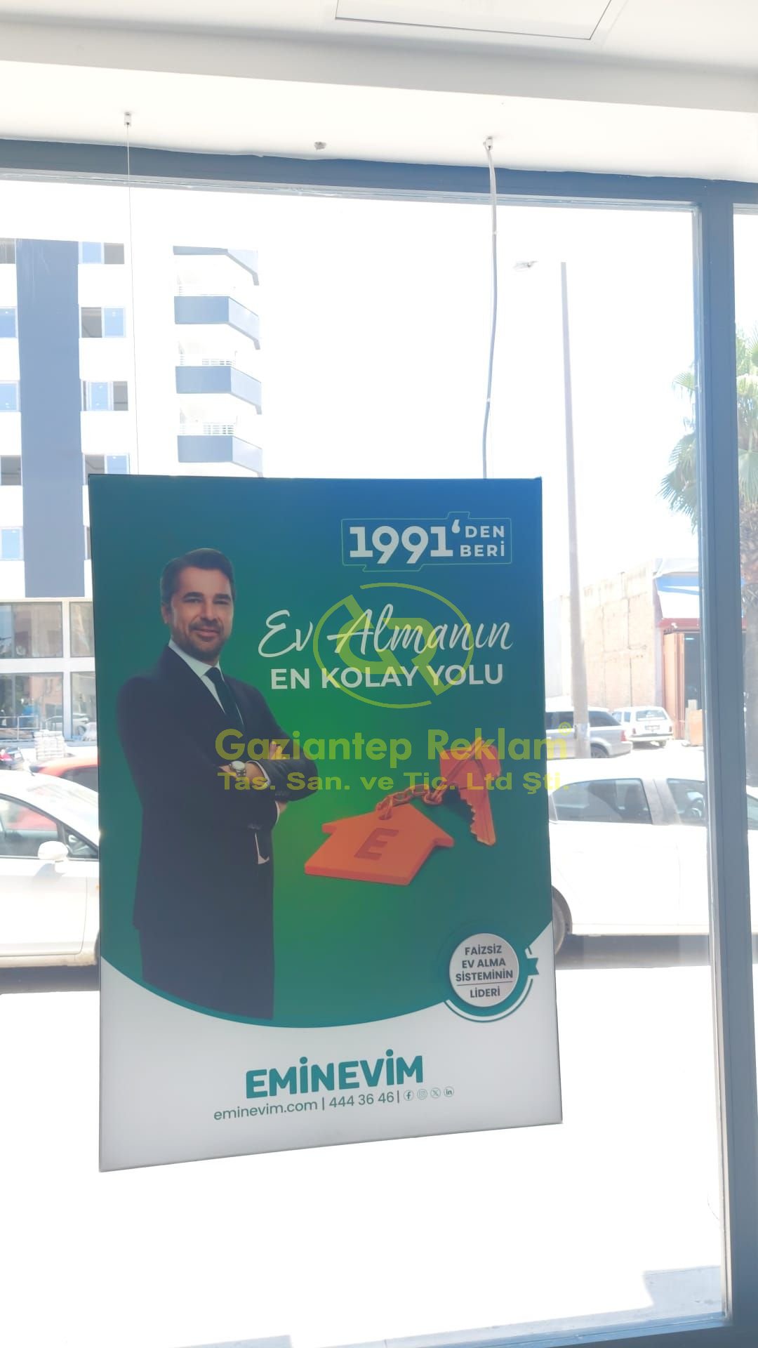 Eminevim Cam Askılı İnce Slim LED Lightbox