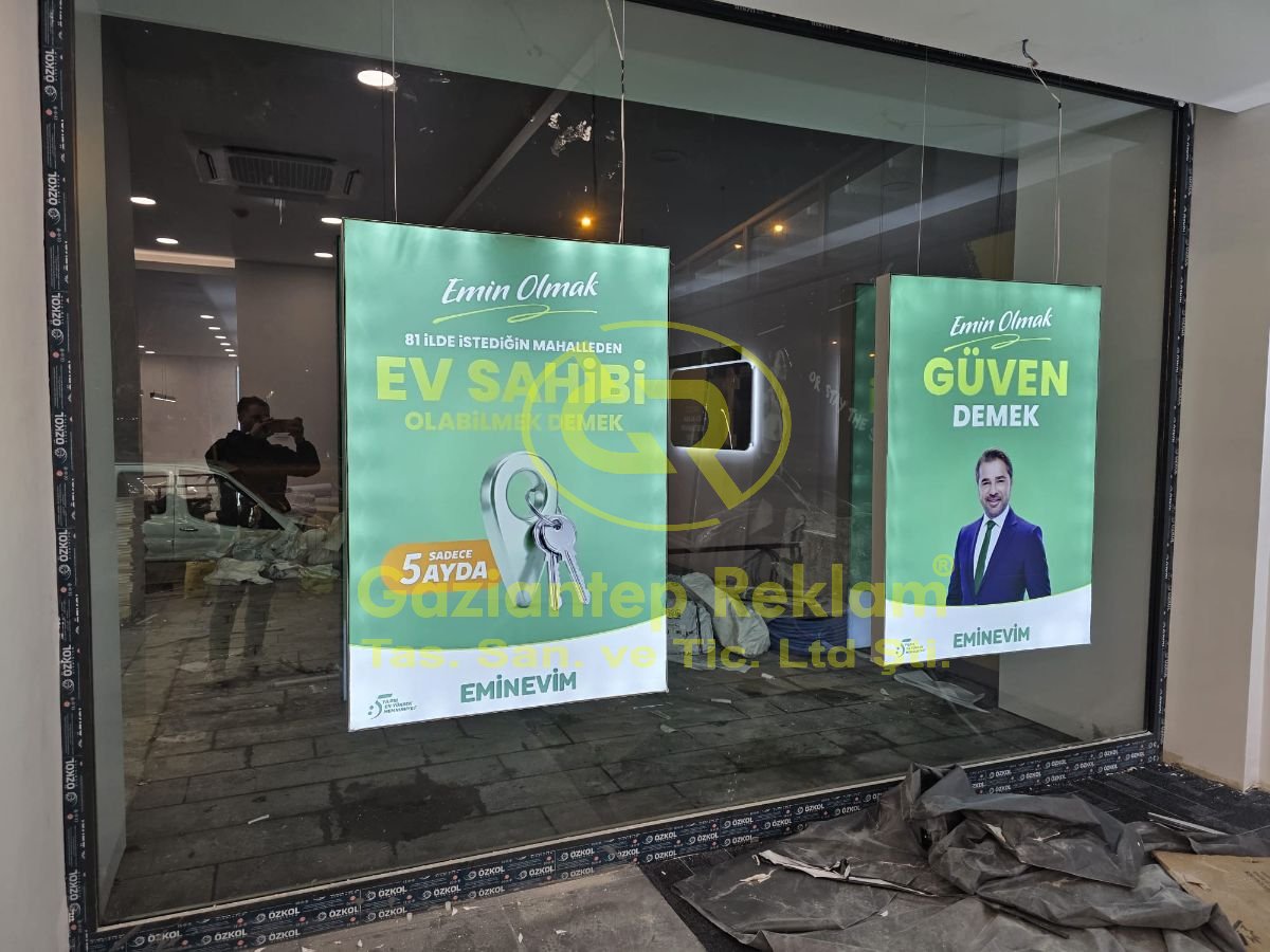 Eminevim Vitrin İçi Askılı LED Lightbox Reklamları
