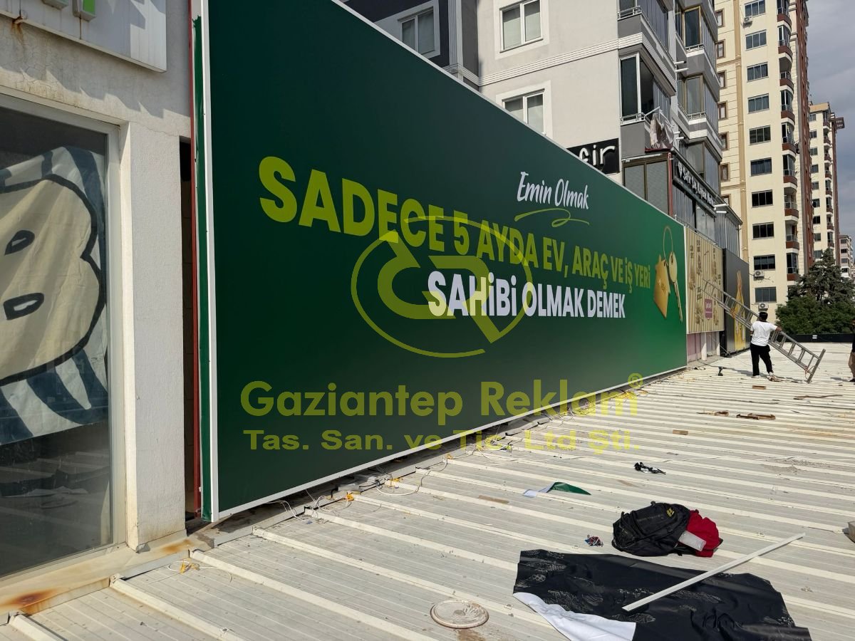 Kurumsal Dış Cephe Germe Vinil Lightbox Tabela Uygulaması