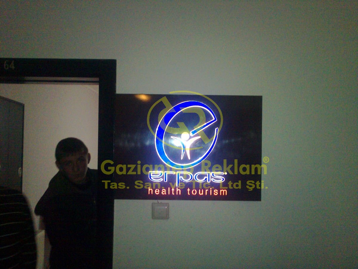  LED Aydınlatmalı  Büro Levhası