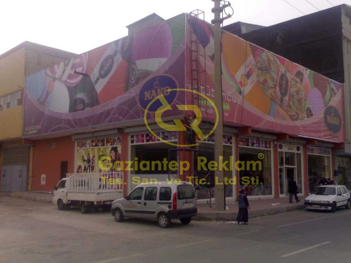 NAKO Markası İçin Dev Vinil Germe Cephe Giydirme