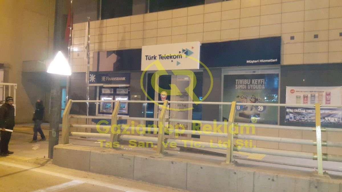 Profesyonel Kurumsal Cephe Giydirme Işıklı Tabela Montajı