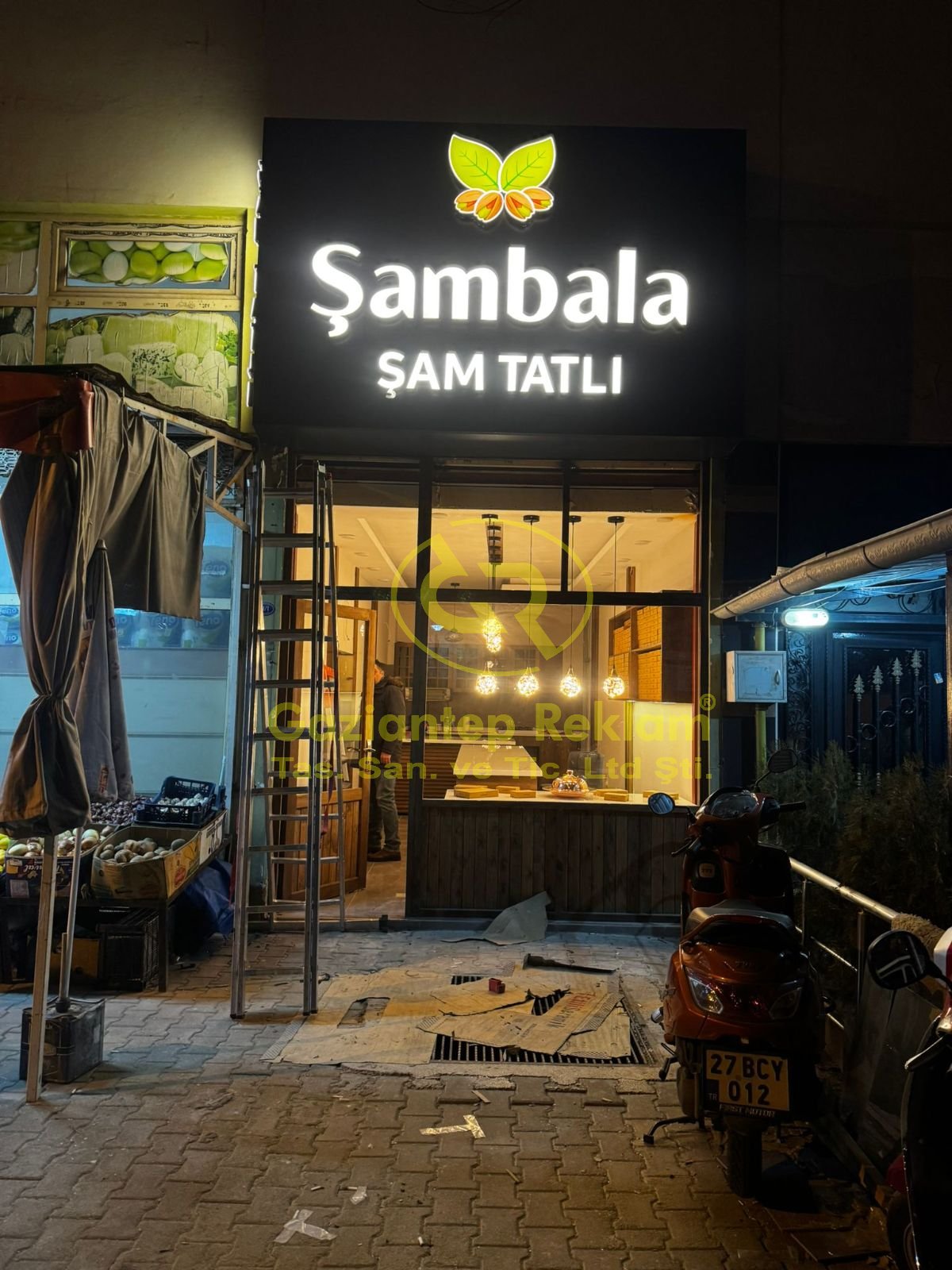 Şambala Pleksi Ön Yüzlü Göz Alıcı Kutu Harf Tabela