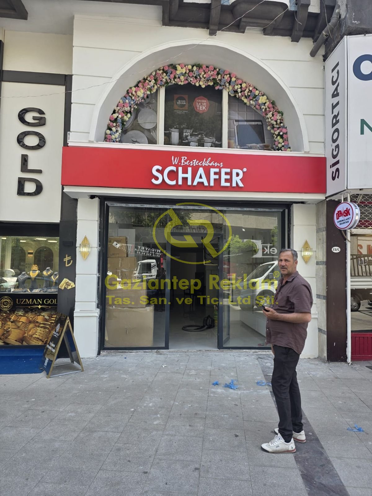 SCHAFER Mağazası LED Aydınlatmalı Kurumsal Tabela Uygulaması