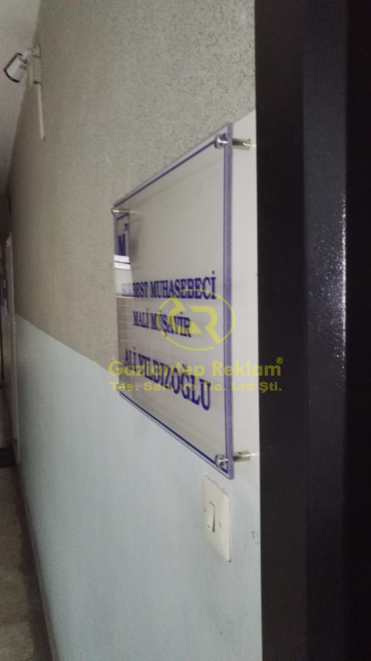  Şeffaf Pleksi Ofis Kapı Levhası