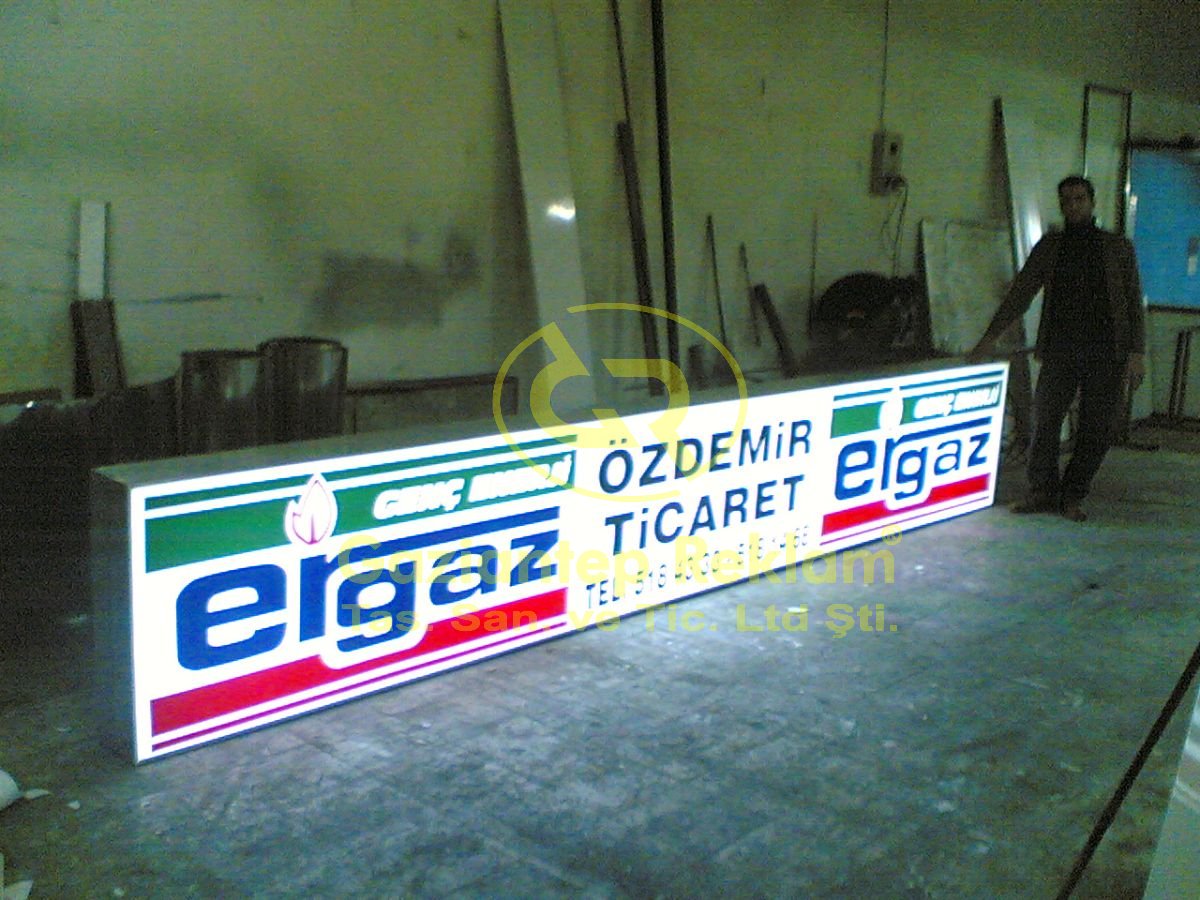 Uzun Ömürlü Vinil Folyo Işıklı Kutu Tabela