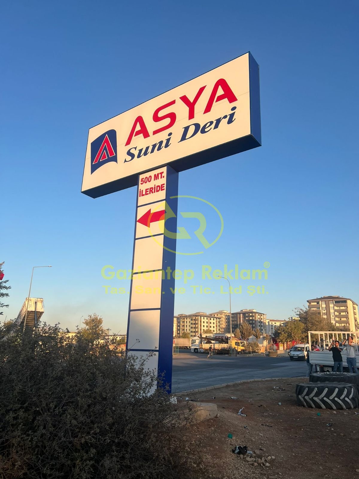 Yol Kenarı Kompozit Kaplamalı Totem Tabela